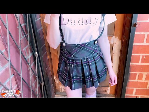 ❤️ Schoolgirl nyedot kontol rumiyin lan jancok tinimbang kelas. ️ Porno ing jv.pornochaturbate.ru